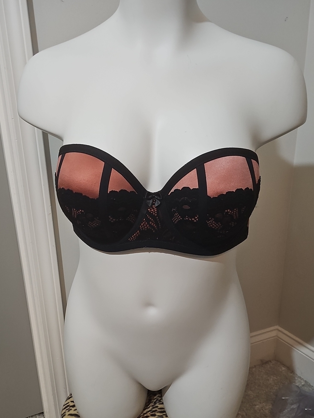 Torrid Rose and Black Lace Strapless Pushup Bra